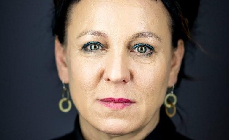 Olga Tokarczuk – metryka [wiek, wzrost, mąż i dzieci, pochodzenie, rodzina, życiorys]